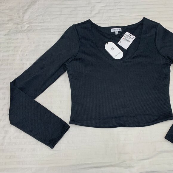 ๐ฆ๐ฆ๐ฆ NWT URBAN SOCIAL WOMENS LONG SLEEVE CROP TOP SIZE M ๐ฆ๐ฆ๐ฆ - Picture 2 of 11